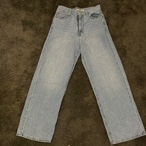 Women’s Levi high waisted straight jeans size 26